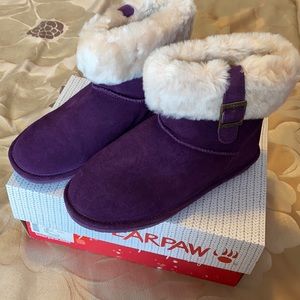 Like new women’s Abby Bearpaw boots